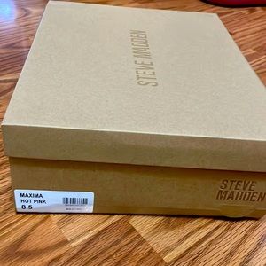 Hot pink beautiful sneakers brand new never worn